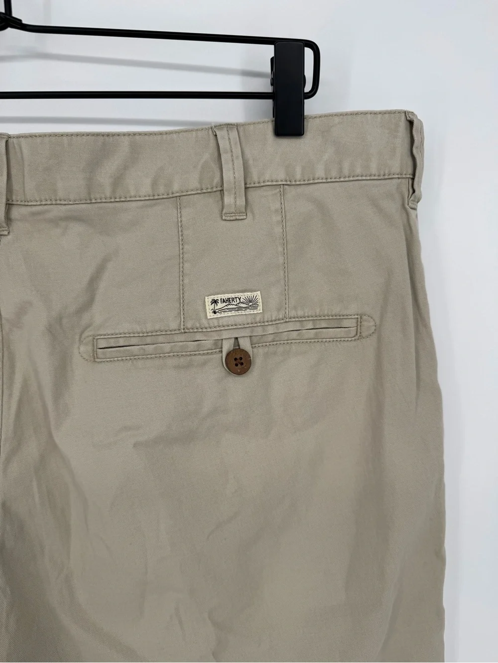 Faherty NWT Island Life Short Faded Khaki 38‎ Organic Cotton
